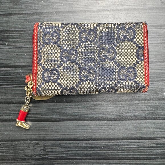 Gucci GG Canvas Key Holder W Gucci Charm - Picture 2 of 5